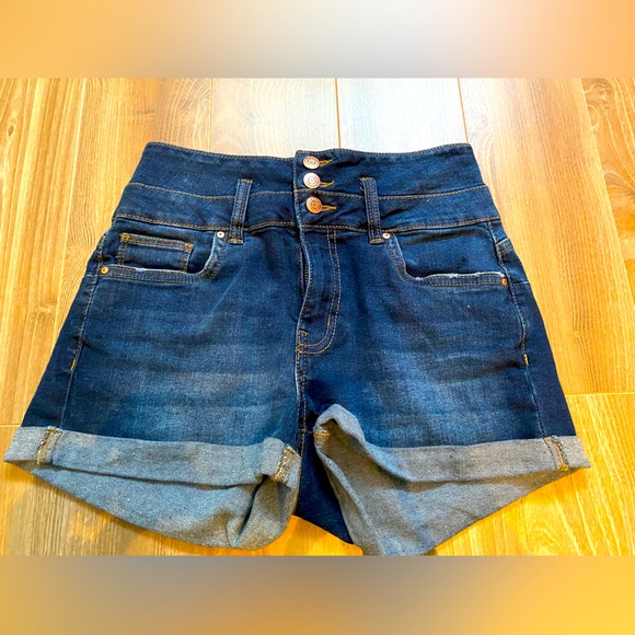 Urban planet Refuge High rise denim shorts size 1 - Picture 1 of 3